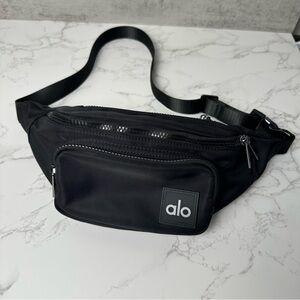 Alo Explorer Fanny Pack Black Yoga